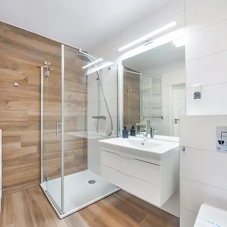 Apartamenty Sun & Snow Nadmorskie Tarasy Z Basenem Kolobrzeg Exterior photo